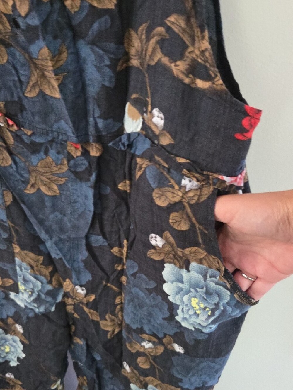Linen Overalls Jumper In Navy Blue With Gorgeous Floral Print With Pockets - Picture 4 of 8